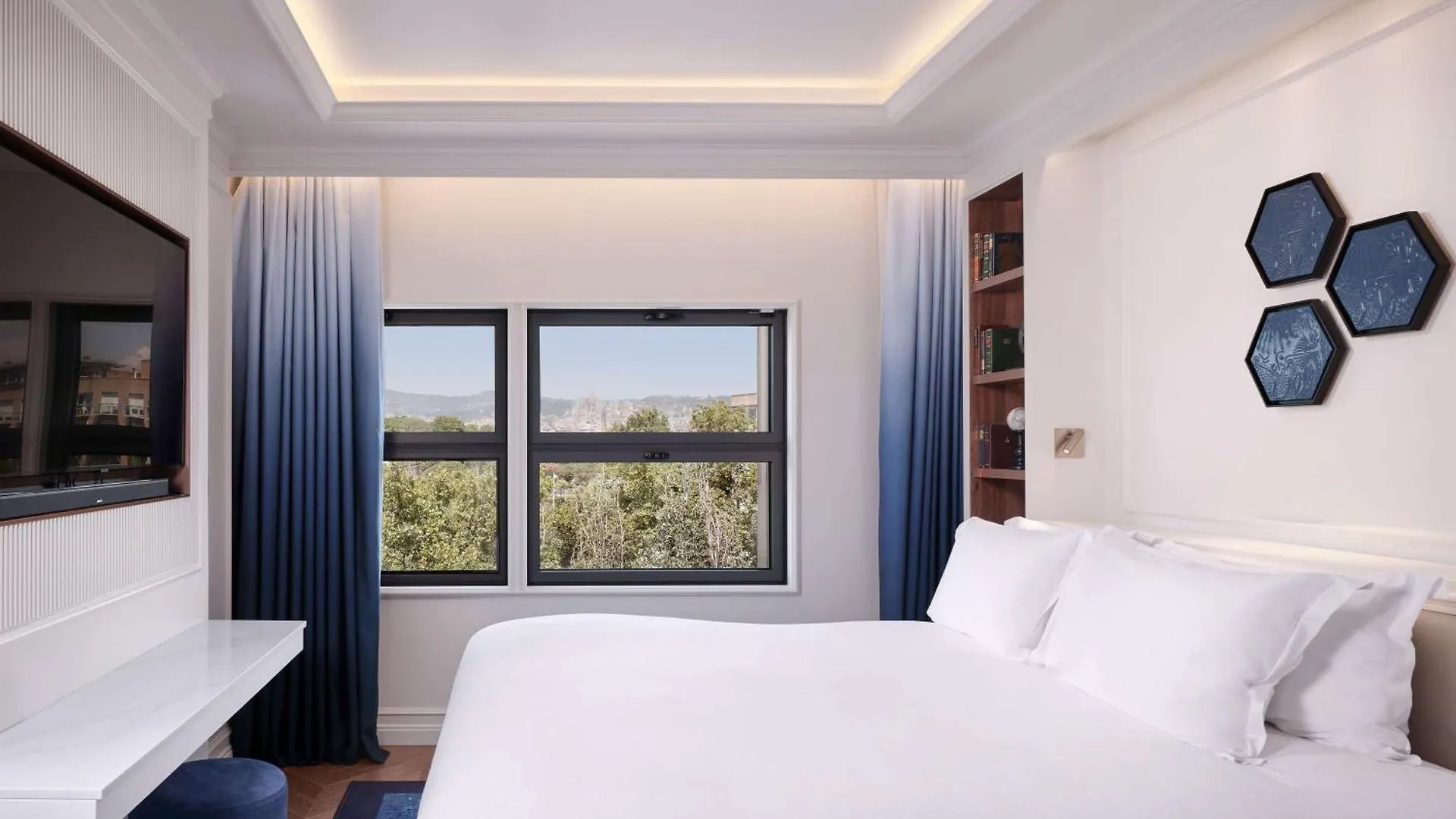 ***** Hotel Sofitel Barcelona Skipper Spain