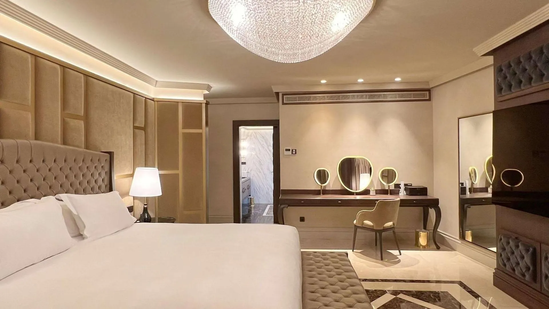 Sofitel Barcelona Skipper 5*,